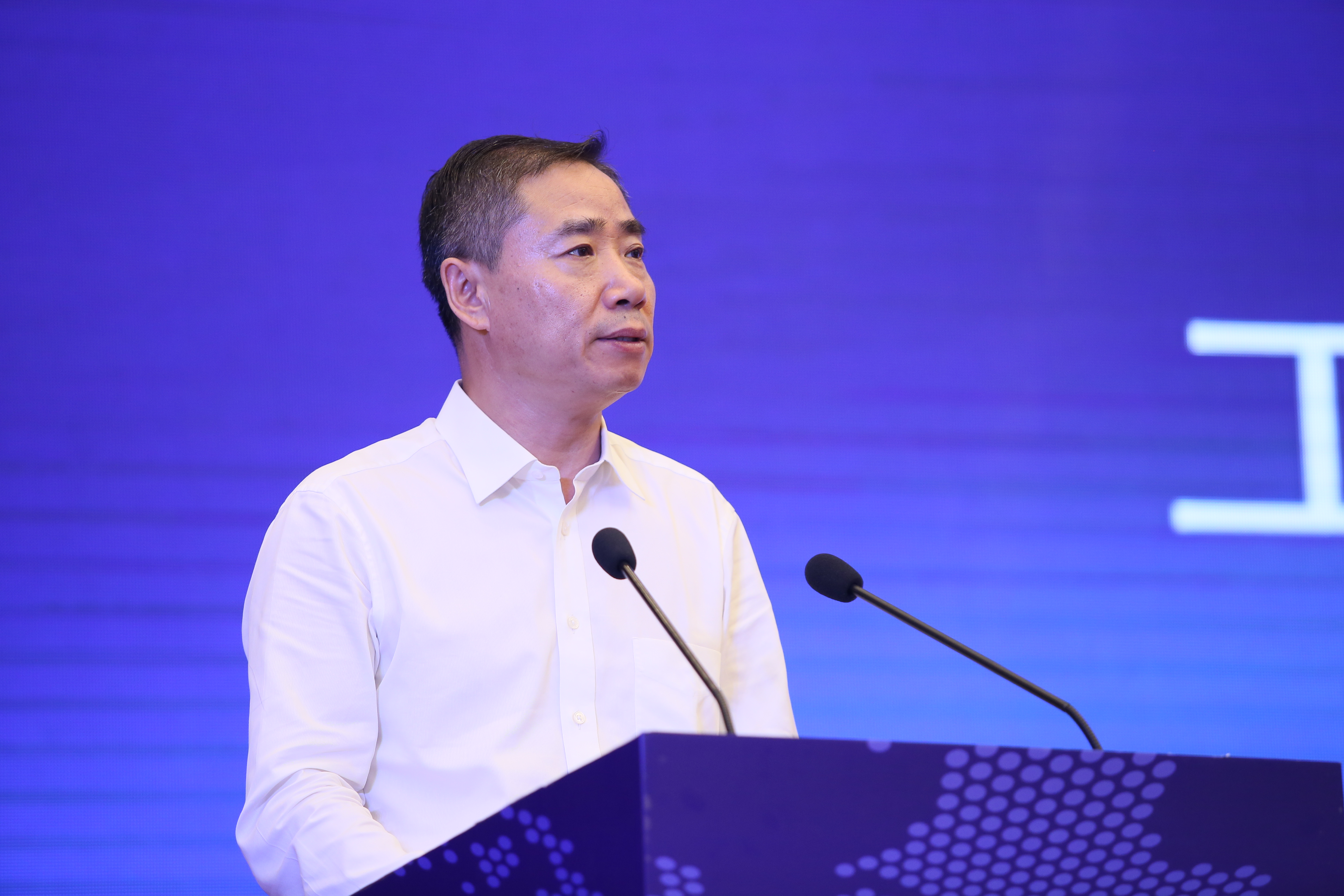 �������ϯ�й���ɫ�������˳������