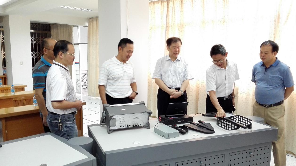 �����������ϵ������ߵ��������ִ���ͱ߾����ߵ������...